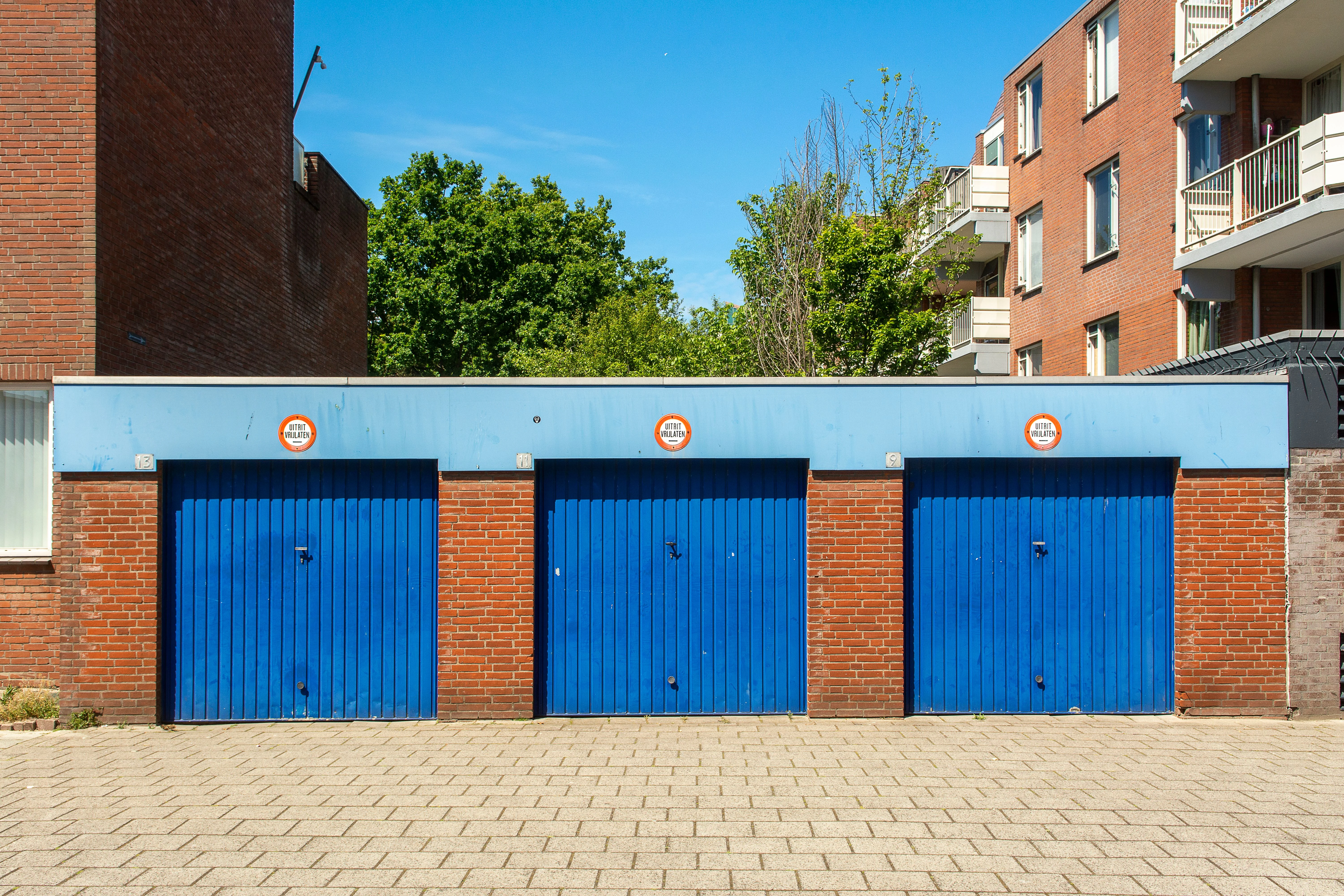 Residential garage door in Fenton