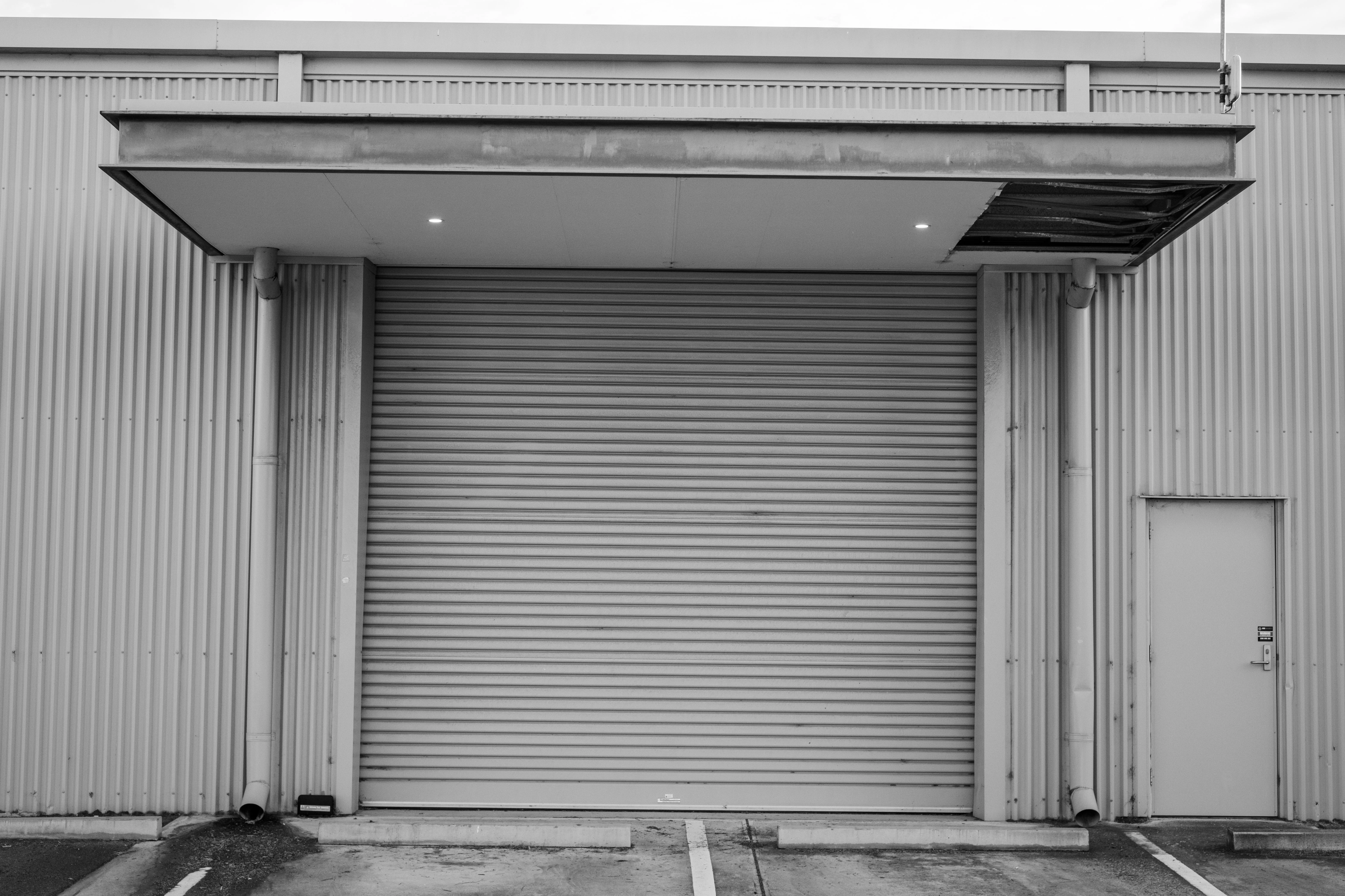 Residential garage door in Fenton